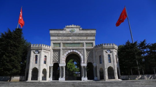 Istanbul University - main gate